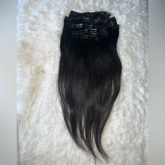 22 Inch Clip in Black Human Straight Hair Extensions - Picture 1 of 4